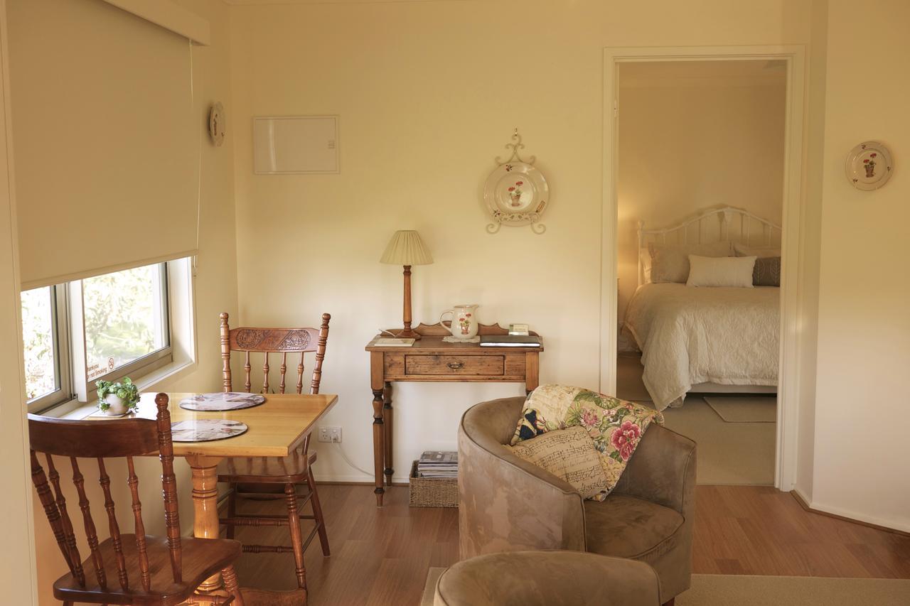 Little Lake Cottage Nyora Zimmer foto